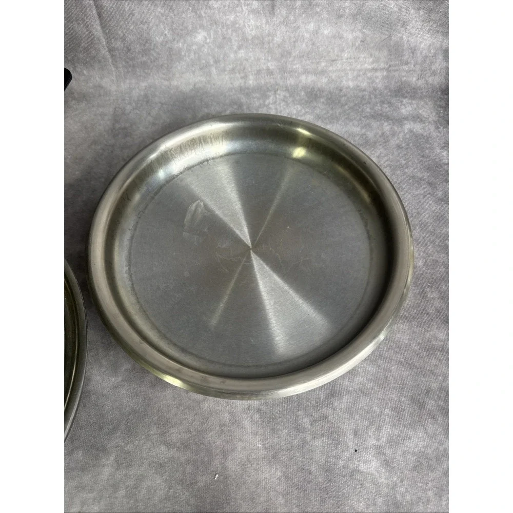 Kitchen Craft West Bend 10 Inch‎ Freedom Skillet With Lid Excellent